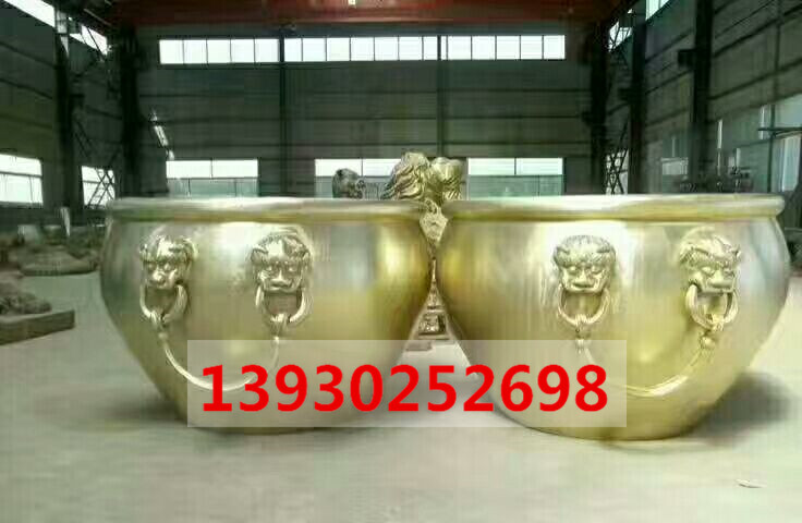 特价出售一对1.3米黄铜缸雕塑